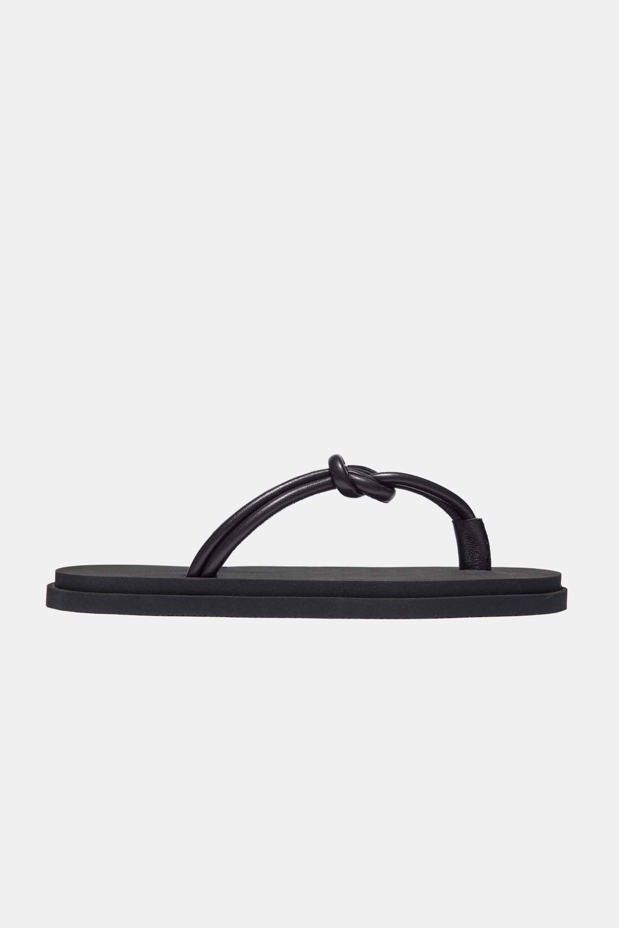 Knot Pool Slide in Black Nappa and Rubber