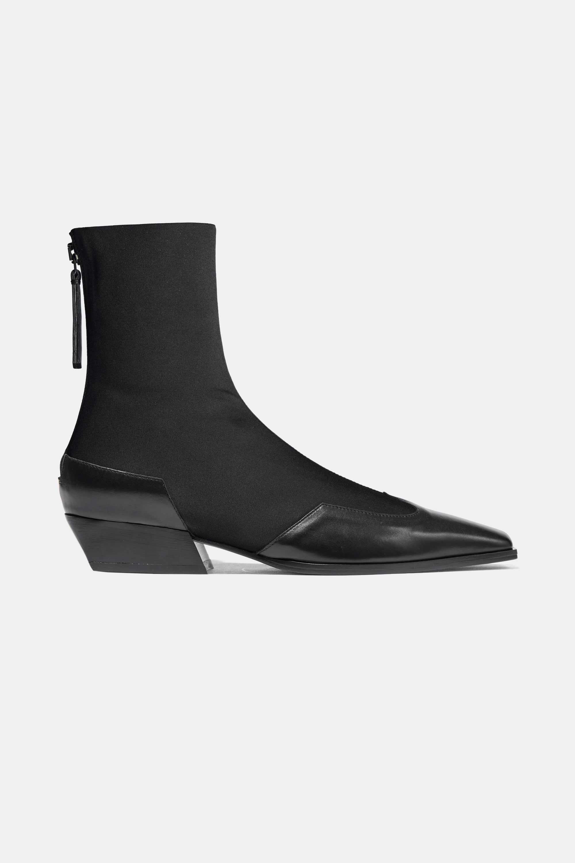 Western Minori in Black Grosgrain