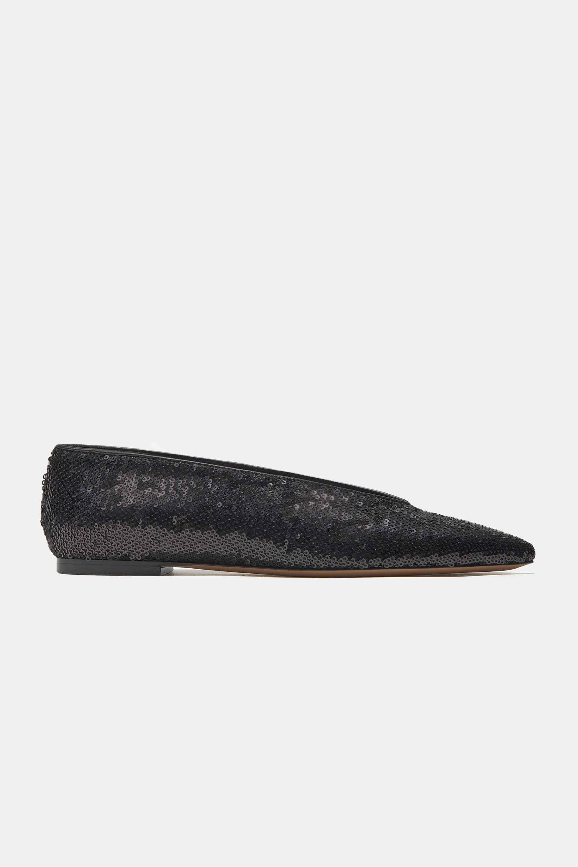 Pointy V-Flat in Black Matte Palettes — ARCHIVE SAMPLE; FINAL SALE