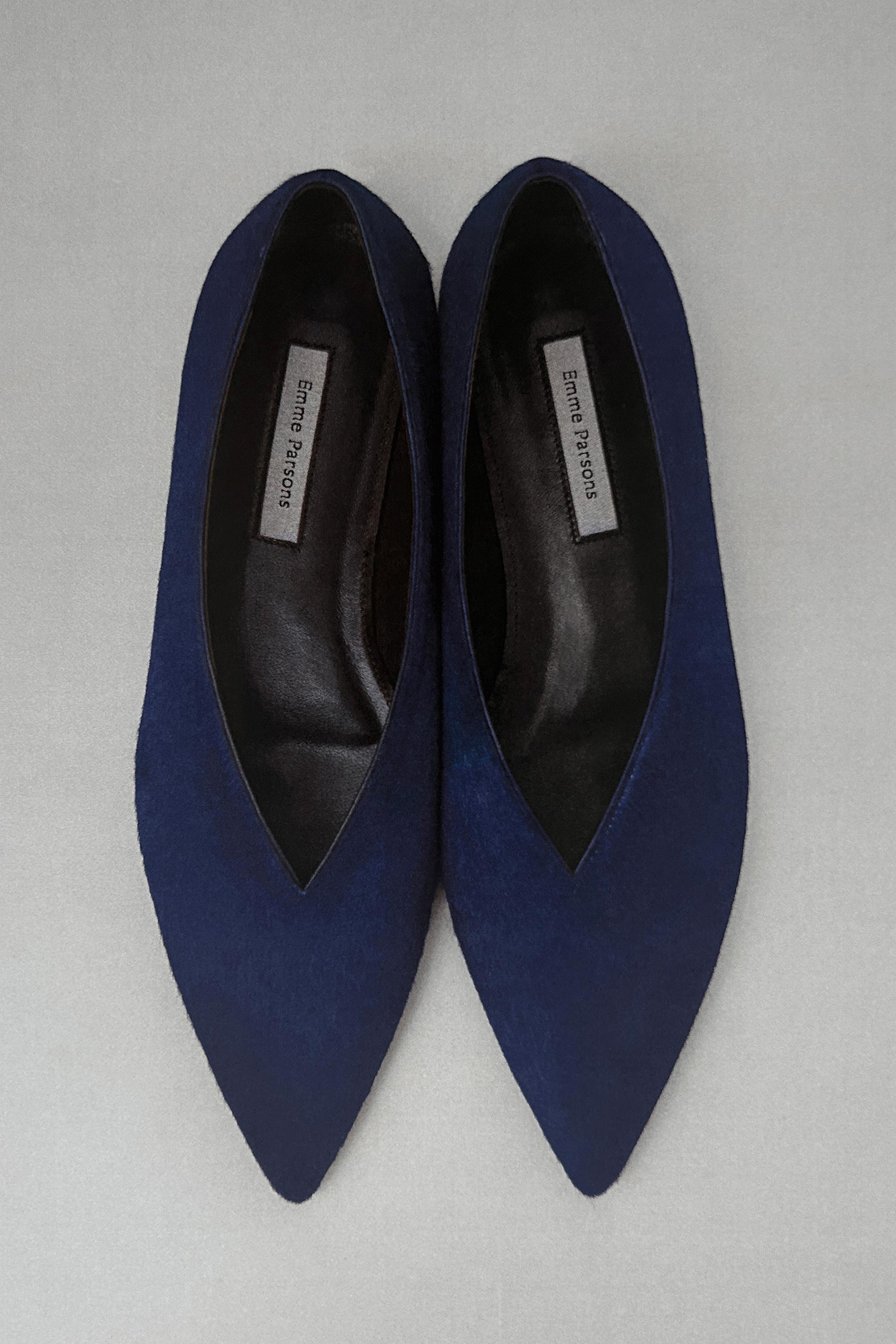 Pointy V-Flat in Blue Calf Hair