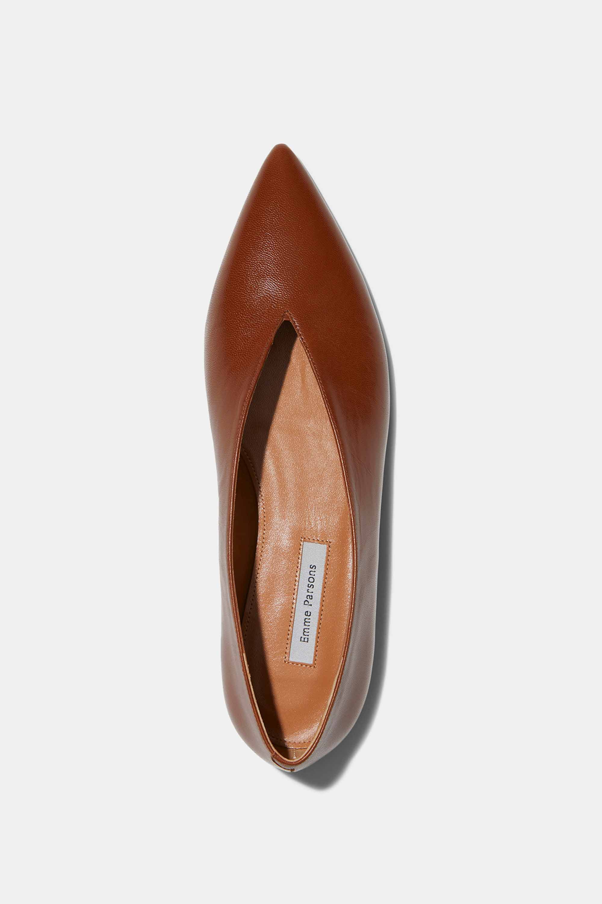 Pointy V-Flat in Chestnut Nappa